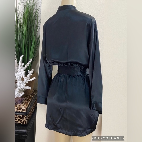 Victoria’s Secret Silky Satin Black Kimono Sleeve Belted Robe W/ Pockets Sz S/M - Picture 6 of 15